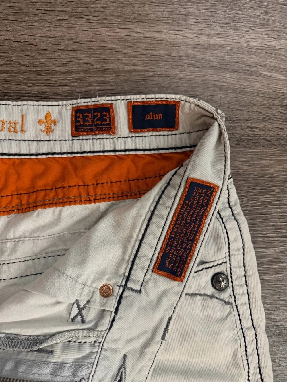 Rock Revival Men’s Cream Slim Flat Front Shorts with Contrast Stitching